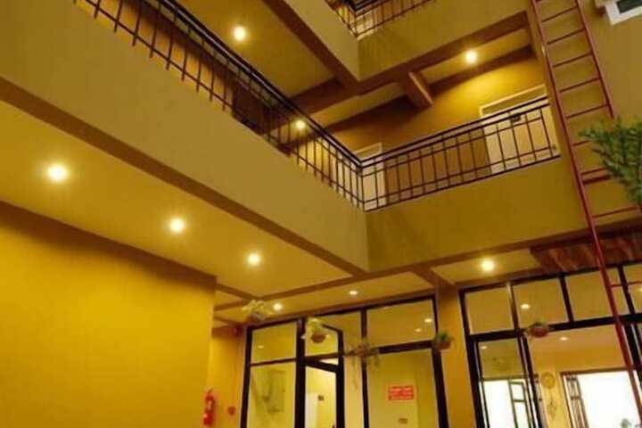 Hotel 18 of 18