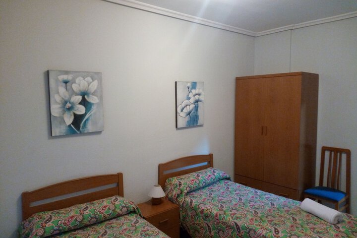 Room 6 of 11
