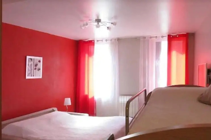 Room 5 of 11