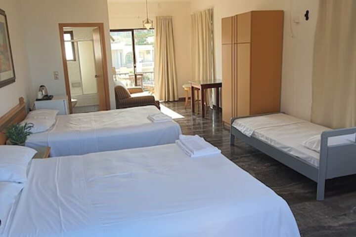 Room 16 of 44