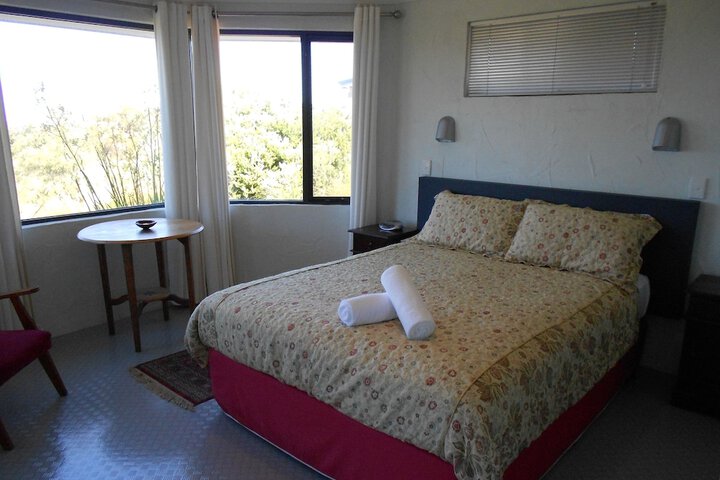 Room 5 of 25