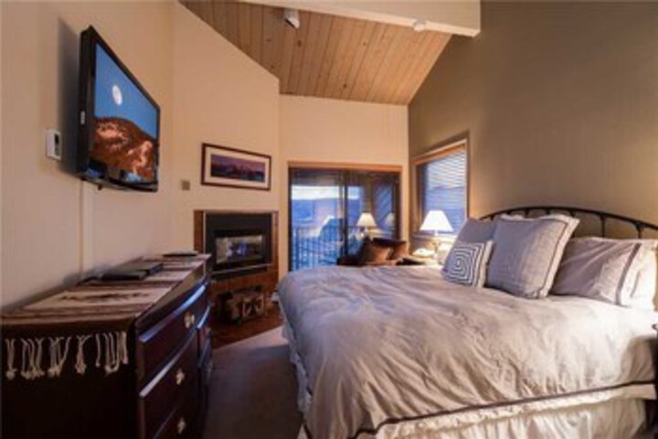 Room 18 of 21