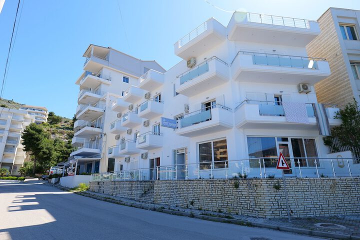 Hotel Sherifi