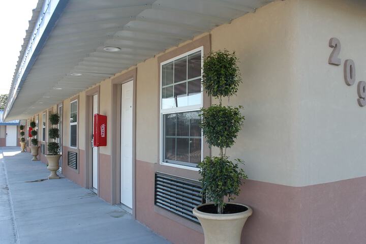 Ballroom/Hall 20 of 29