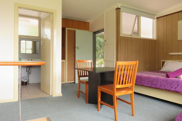 Room 5 of 31