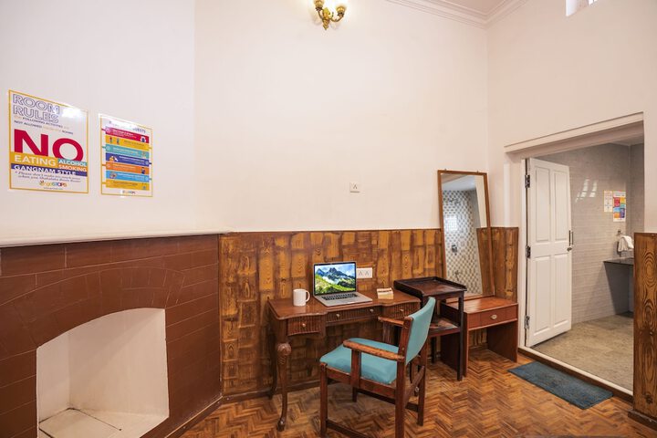 Room 22 of 63