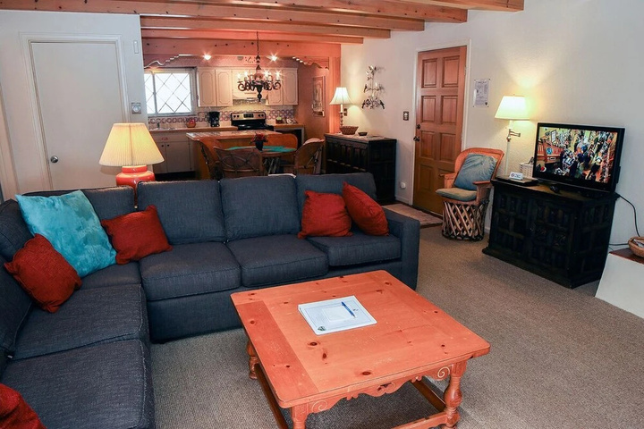 Room 3 of 9