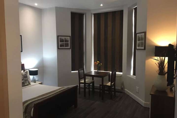 Room 34 of 80
