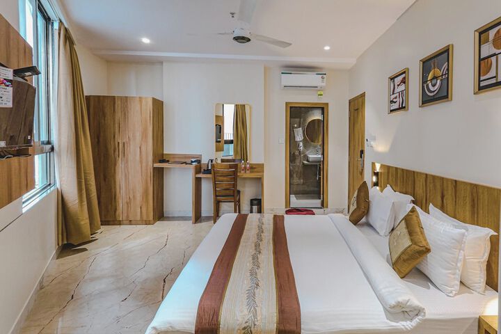 Room 93 of 156
