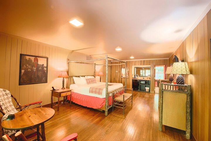 Room 86 of 243