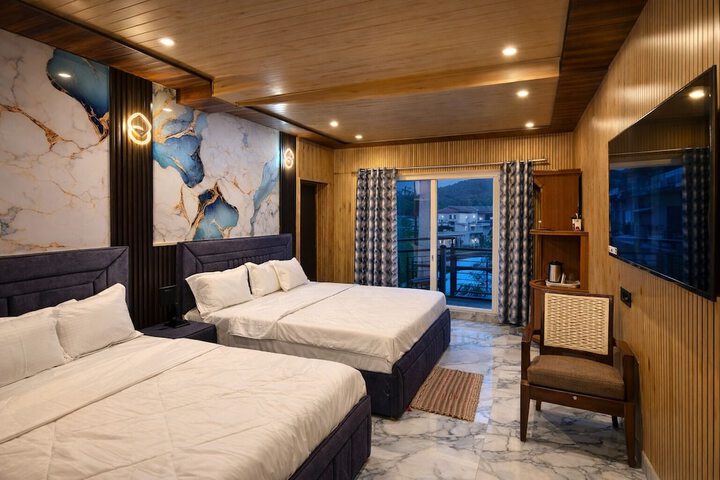 Room 16 of 31