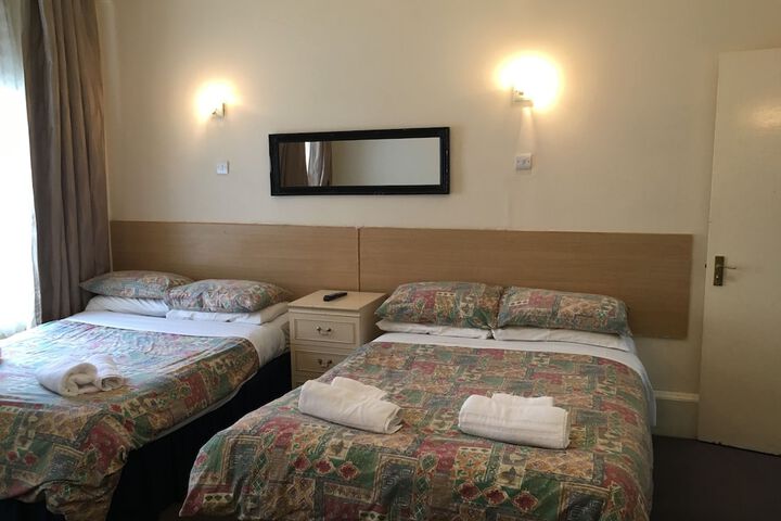 Room 46 of 80