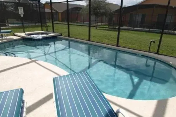 Pool 2 of 5