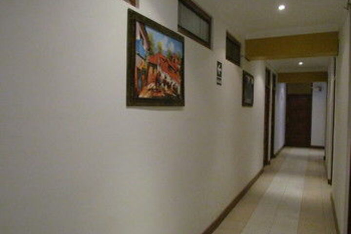 Ballroom/Hall 25 of 34