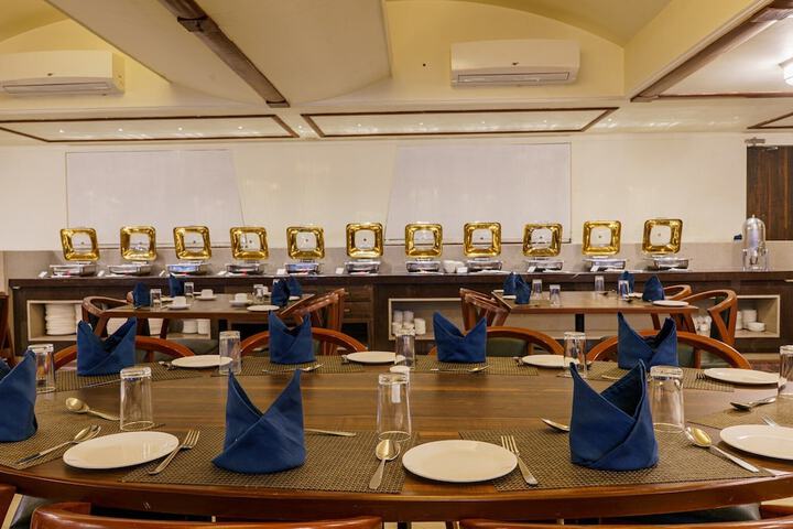 Dining 76 of 123