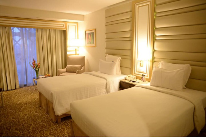Room 17 of 54