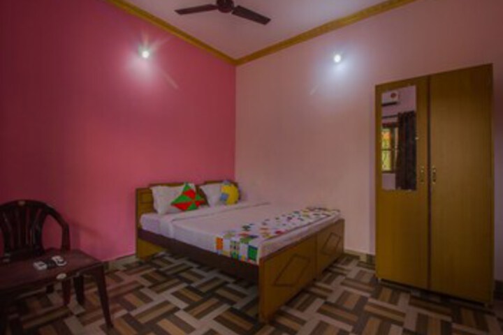 Room 13 of 23