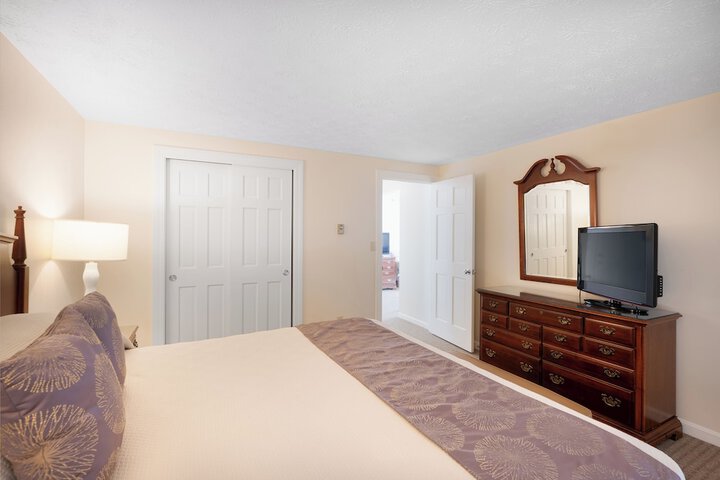 Room 17 of 176