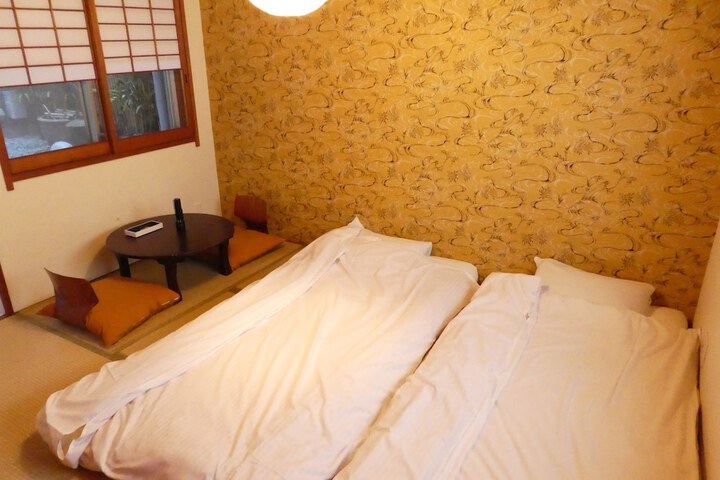 Room 11 of 46