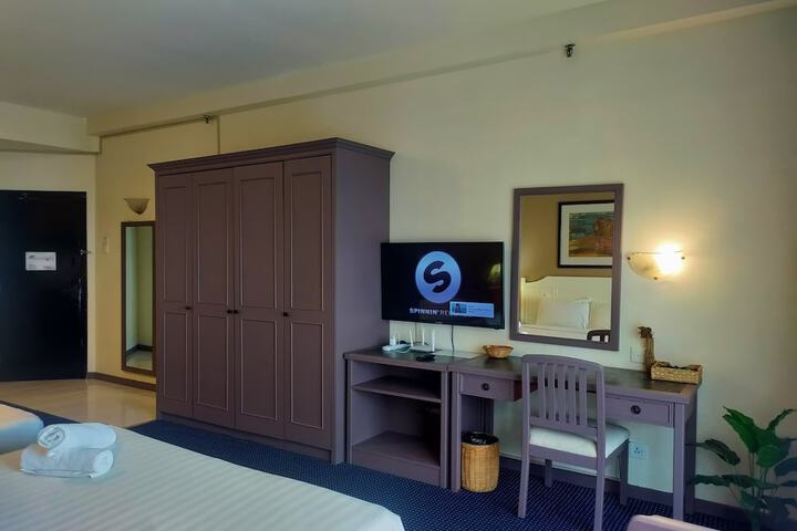 Room 209 of 650