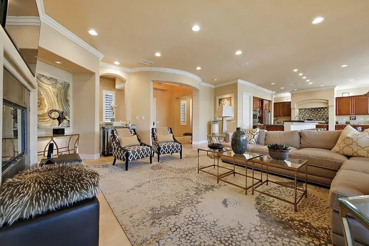 Gentle Breeze - Six Bedroom Home