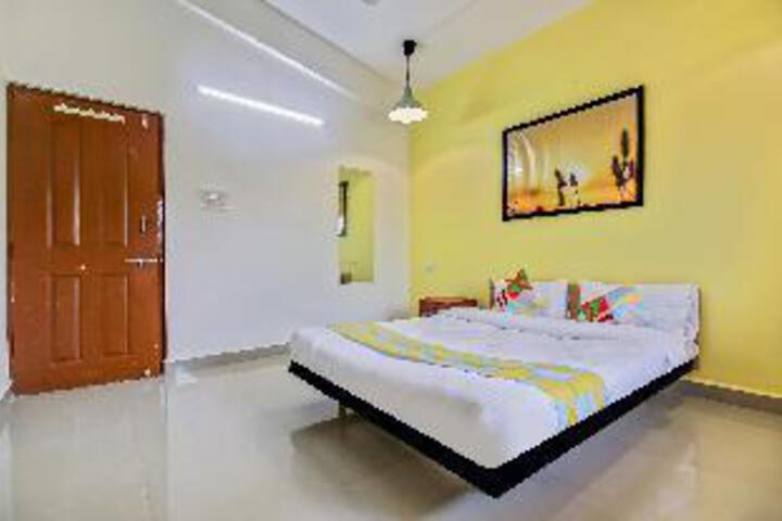 Room 12 of 22