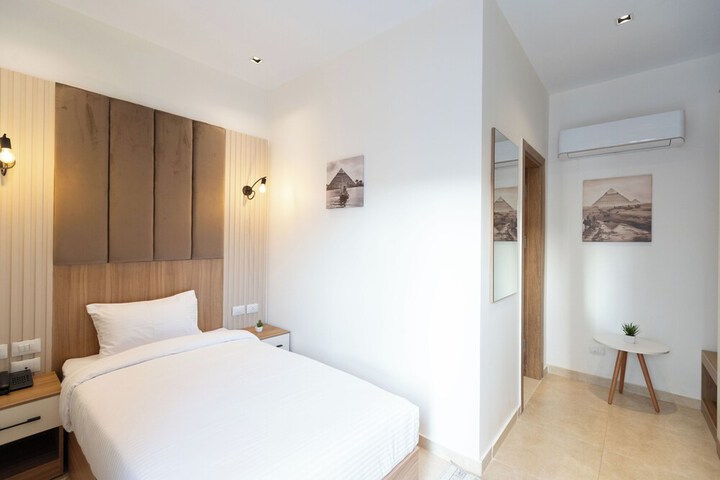 Room 14 of 111
