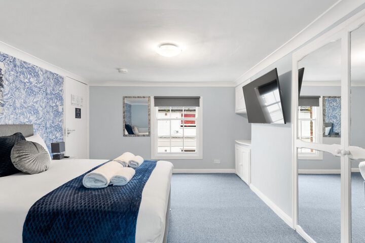 Room 18 of 29