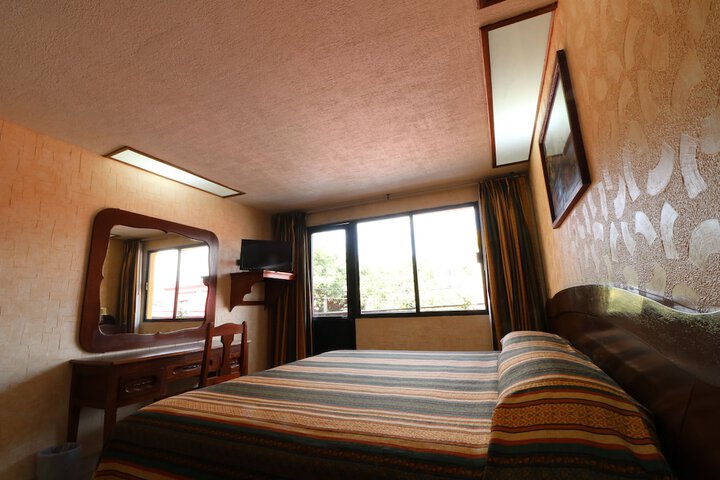 Room 13 of 44