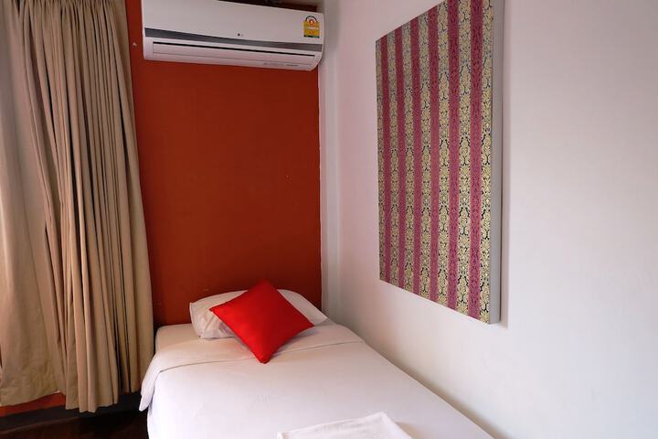 Room 22 of 130