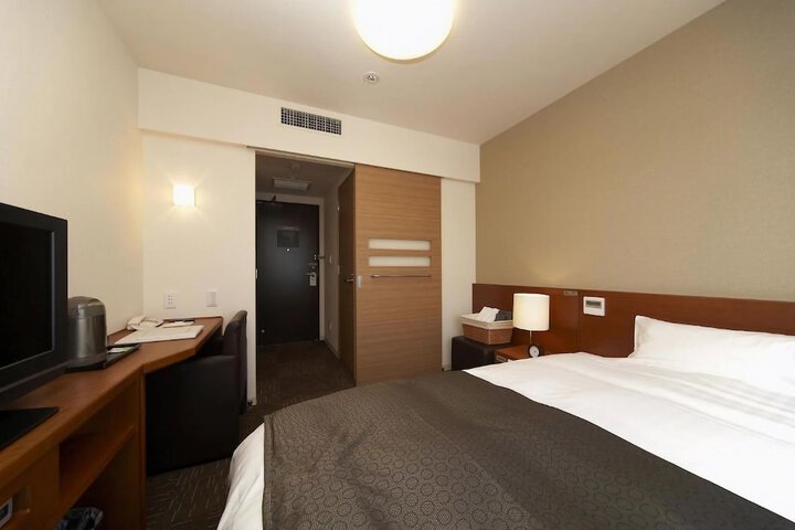 Room 18 of 112