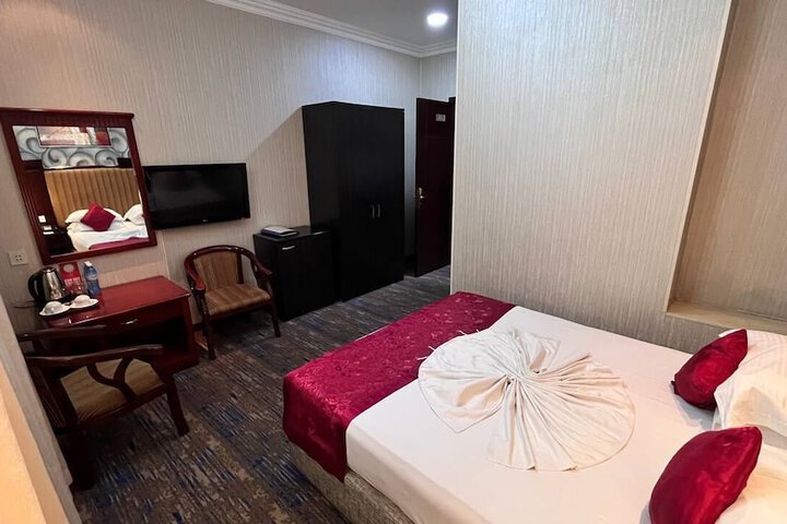 Room 5 of 43