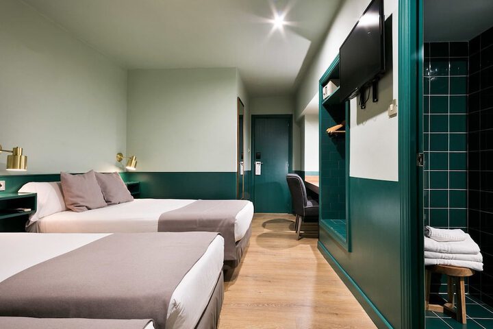 Room 14 of 44