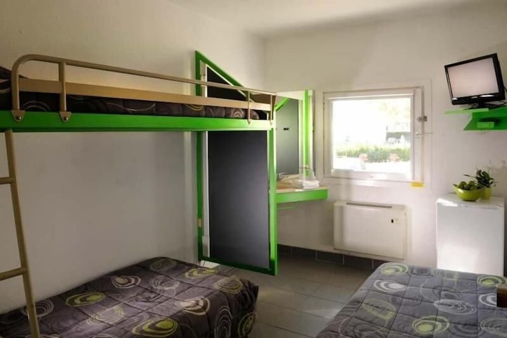 Room 3 of 24