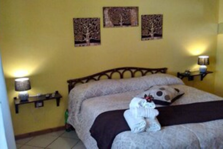 Room 11 of 17