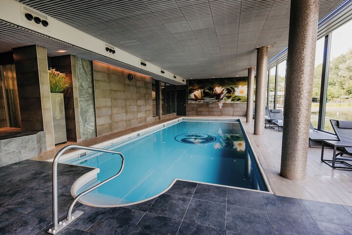 Pool 83 of 135