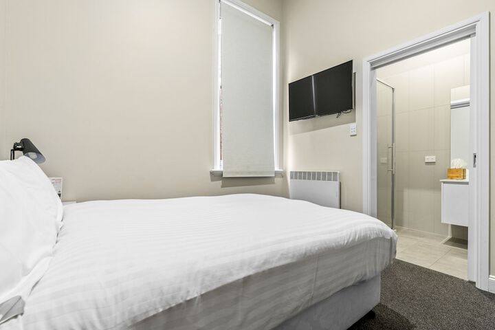 Room 3 of 30
