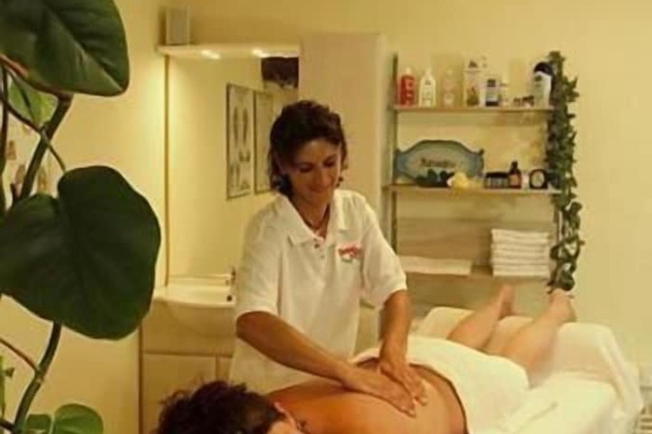 Spa 14 of 38