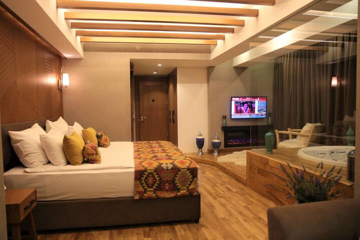 Room 10 of 130