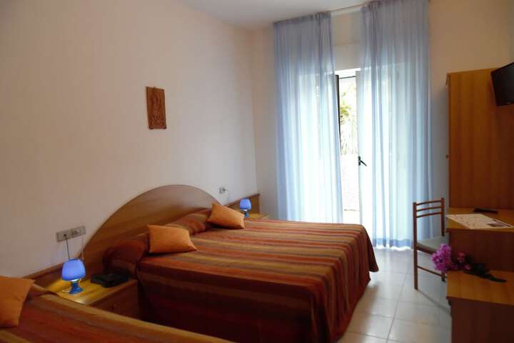 Room 5 of 41
