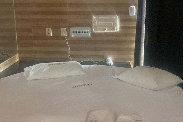 Room 5 of 14
