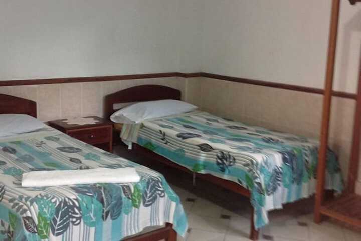 Room 10 of 25