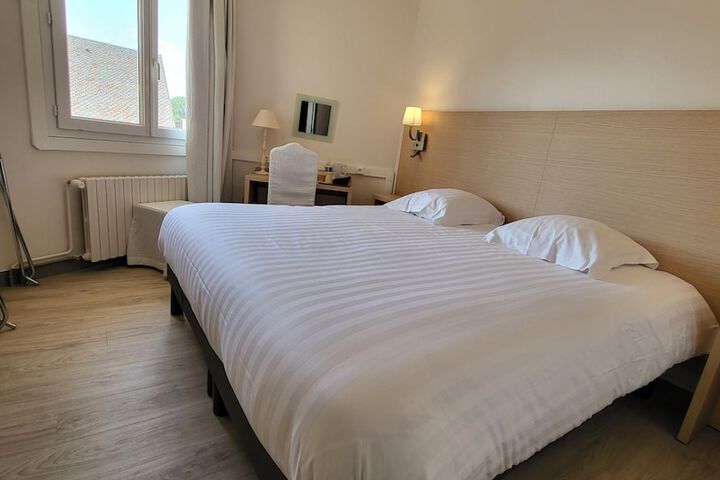 Room 10 of 154