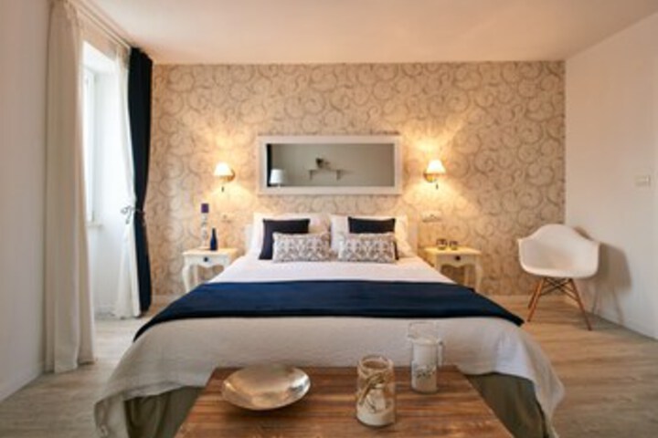 Room 194 of 306