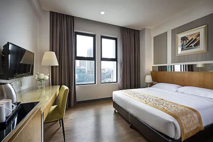 Room 21 of 47