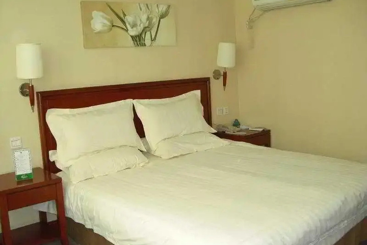 Room 2 of 7