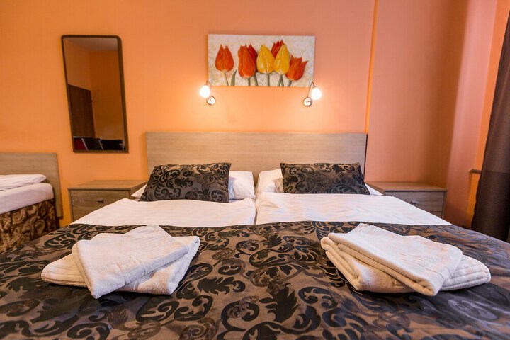 Room 25 of 61