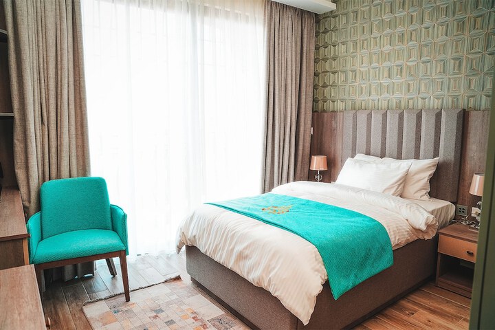 Room 3 of 42
