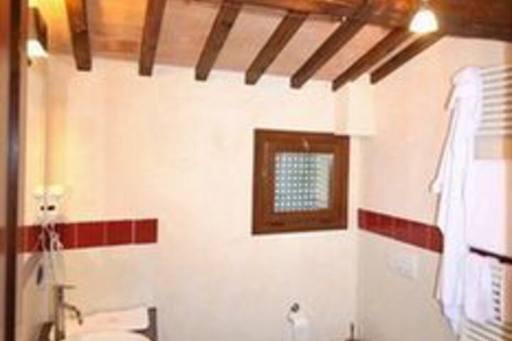 Room 4 of 51
