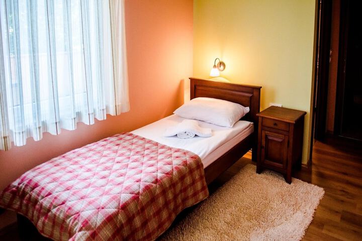 Room 8 of 58